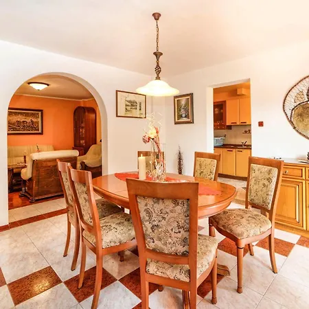 Apartman Cvek *