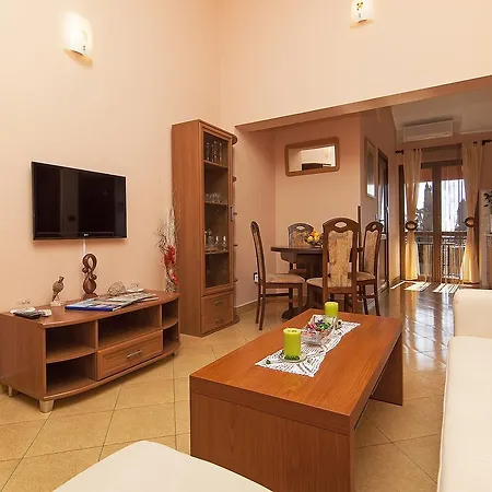 Apartman Cvek *