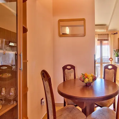 Cvek Apartman *