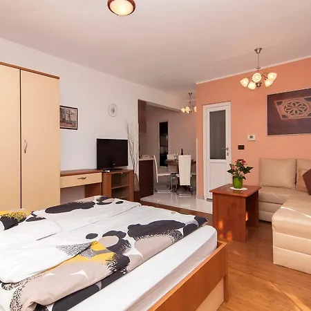 Gostinjska kuća Cvek Rovinj