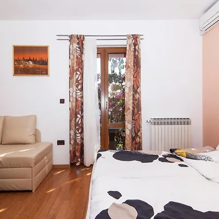 Gostinjska kuća Cvek 4*